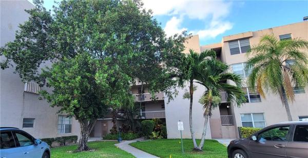 Tangerine Of Pine Island Ridge, 9430 Tangerine Pl #402, Davie, Florida 33324, image 3