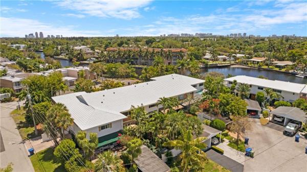 Townhouse Isles, 4 Middlesex Dr, Wilton Manors, Florida 33305, image 2