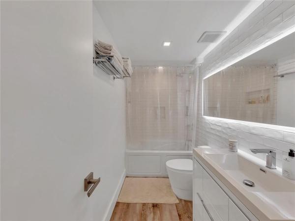 Rivers Bend, 1839 Middle River Dr #303, Fort Lauderdale, Florida 33305, image 2