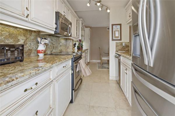 Villa Towers, 3640 N Ocean Dr #630, Riviera Beach, Florida 33404, image 3