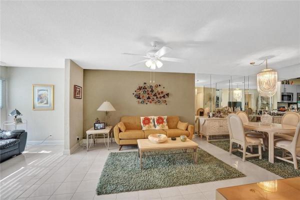 Town Villas At Moon Lake, 18730 Stewart Cir #2, Boca Raton, Florida 33496, image 1