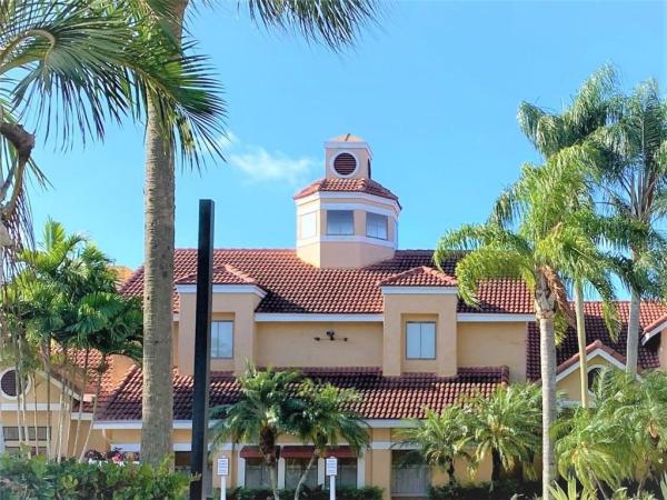 Biscayne Beach Club, 10440 SW 156th Ct #722, The Hammocks, Florida 33196, image 3