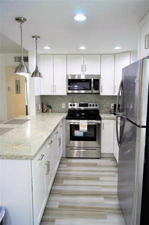 Century Village East, 268 Newport R, Deerfield Beach, Florida 33442, image 3