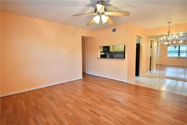 Lucerne Lakes Golf Colony, 7221 Golf Colony Ct #201, Lake Worth, Florida 33467, image 1