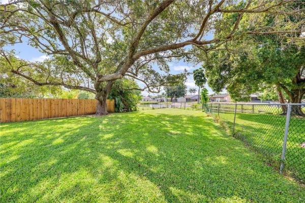 Florida Gardens, 40 Cleveland Rd, Lake Worth, Florida 33467, image 1