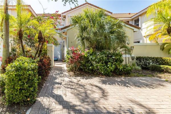 West Lake Village, 1581 Seagrape Way, Hollywood, Florida 33019, image 2