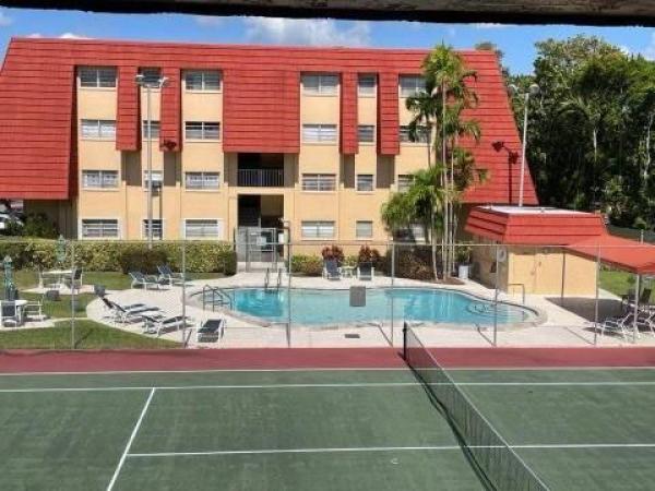 Boca Club, 22605 SW 66th Ave #303, Boca Raton, Florida 33428, image 2