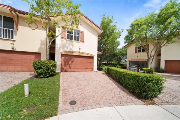 Colony Palms, 131 E Prive Cir, Delray Beach, Florida 33445, image 1