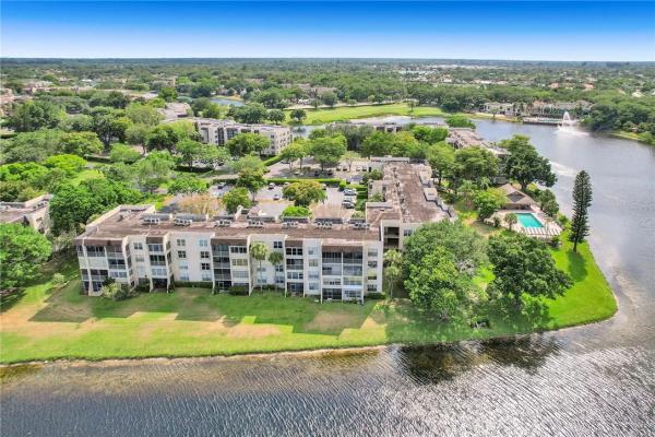 Lagoon Place, 9230 Lagoon Pl #107, Davie, Florida 33324, image 1