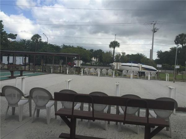 Lauderdale Oaks, 2861 NW 47th Ter #410A, Lauderdale Lakes, Florida 33313, image 2