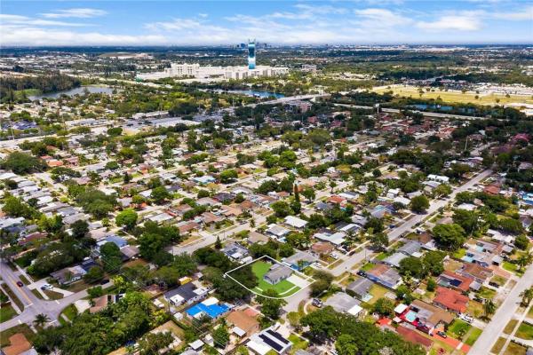 Linwood Gardens, 6469 Meade St, Hollywood, Florida 33024, image 3