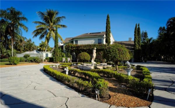 Lexington Of Sherbrooke, 10170 Calumet Ln, Lake Worth, Florida 33467, image 1