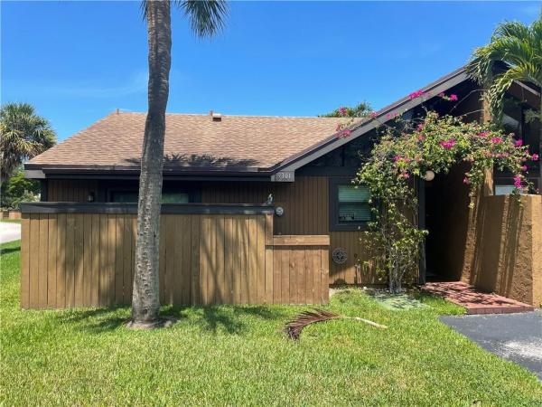 Briar Bay Townhouse Estates, 9301 SW 130th St, Kendall, Florida 33176, image 1