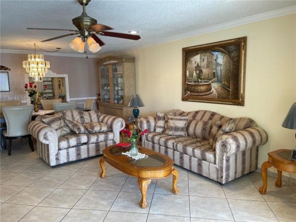 Topaz South, 3990 NW 42nd Ave #201, Lauderdale Lakes, Florida 33319, image 2