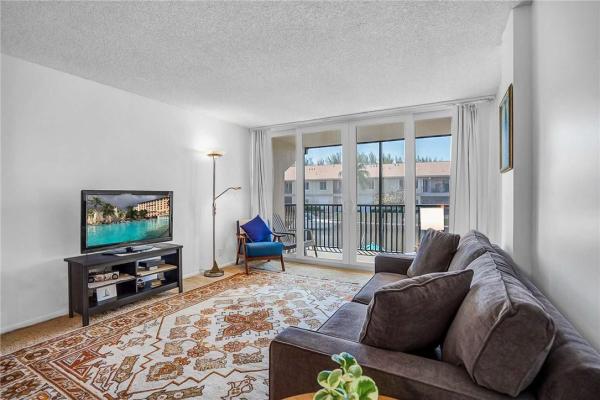 Boca Bayou, 1 Royal Palm Way #2040, Boca Raton, Florida 33432, image 3