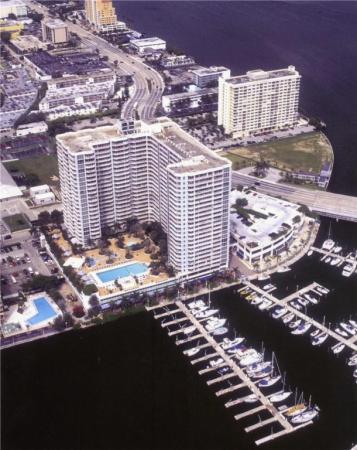The Grandview Palace, 7601 E Treasure Dr #409, North Bay Village, Florida 33141, image 3
