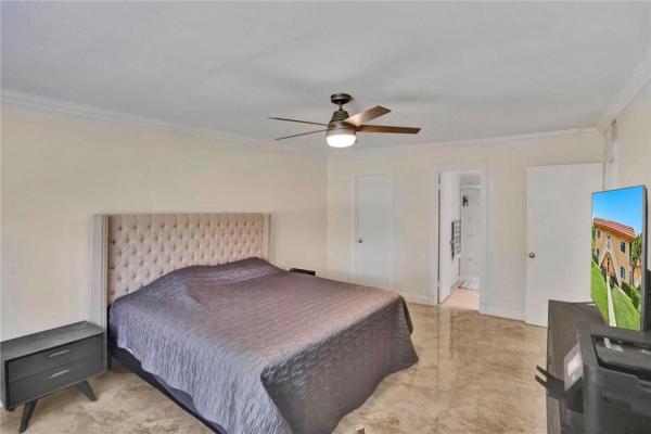 Manor Grove Village, 300 NE 19th Ct #116N, Wilton Manors, Florida 33305, image 2