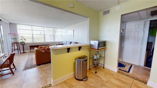 Watergate, 2781 Taft St #410, Hollywood, Florida 33020, image 1