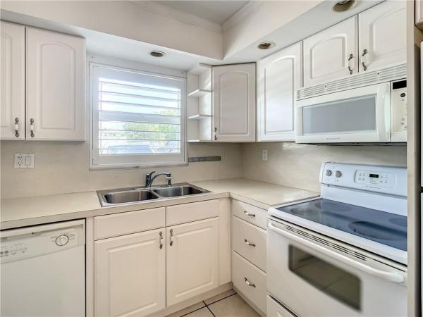Pompano Beach House, 3200 NE 10th St #2, Pompano Beach, Florida 33062, image 1