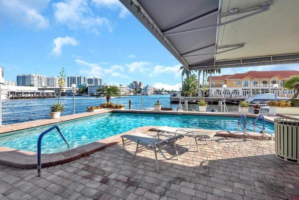 Lauderdale Tower, 2900 NE 30th St #D-5, Fort Lauderdale, Florida 33306, image 1