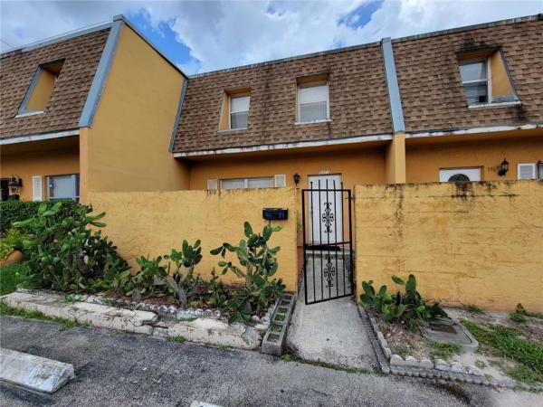 Sunrise Towne, 5971 NW 29th St #122, Sunrise, Florida 33313, image 1
