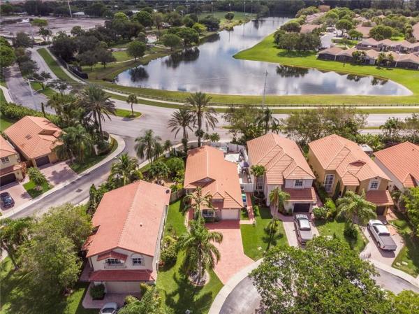 Westwind Cove, 402 Lakeside Cir, Sunrise, Florida 33326, image 1