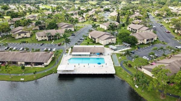 Pine Ridge South 4, 437 Pine Glen Ln #D-1, Greenacres, Florida 33463, image 3