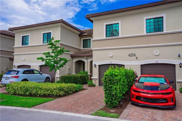 Eastside Village, 4206 N Dixie Hwy #17, Oakland Park, Florida 33334, image 3