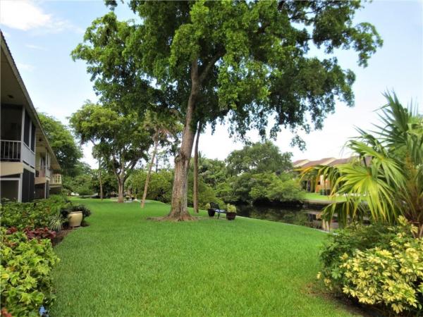 Manor Grove Village, 119 NE 19th Ct #209G, Wilton Manors, Florida 33305, image 1