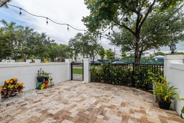 Livermore Estates, 1810 NE 26th Ave, Fort Lauderdale, Florida 33305, image 3