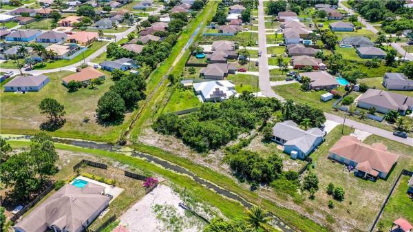 Fort Pierce Residential, 3902 SW Halcomb St, Fort Pierce, Florida 34953, image 2