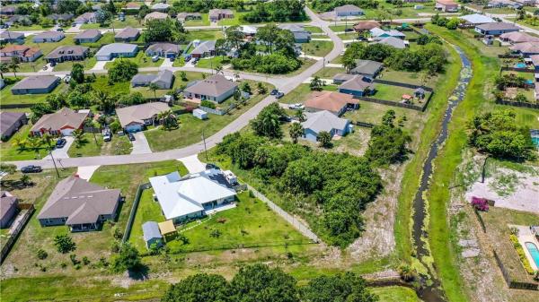 Fort Pierce Residential, 3902 SW Halcomb St, Fort Pierce, Florida 34953, image 1