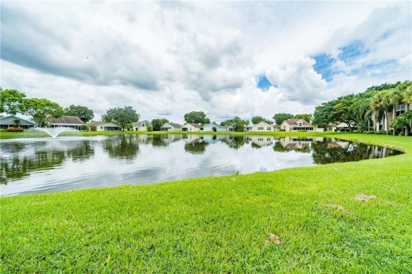 Pine Ridge At Delray Beach, 13771 Oneida Dr #D2, Delray Beach, Florida 33446, image 3