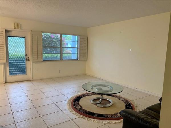 Lyndhurst, 1054 SW Lyndhurst K #1054, Deerfield Beach, Florida 33442, image 1