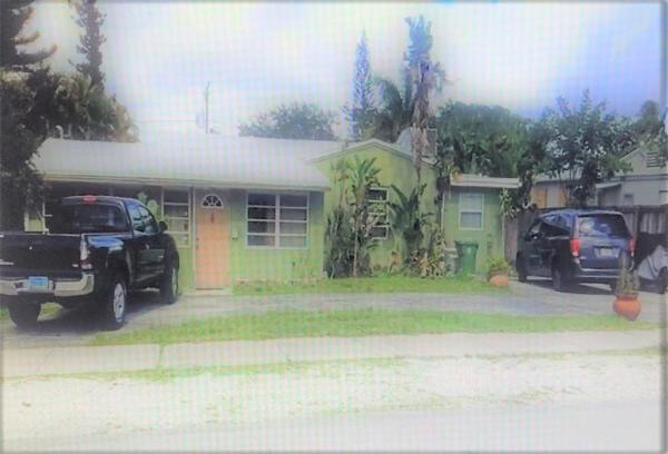 Petite, 19 NE 24th St, Wilton Manors, Florida 33305, image 1
