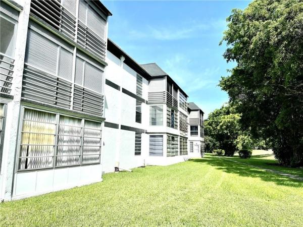 Sands Point, 8310 Sands Point Blvd #104L, Tamarac, Florida 33321, image 1