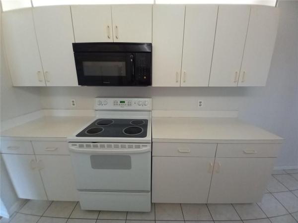 The Savannahs, 1731 W Sanderling Ln #L, Fort Pierce, Florida 34982, image 2