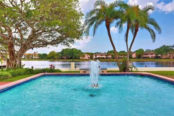 Applewood Village 4, 2907 Carambola Cir S #406, Coconut Creek, Florida 33066, image 1
