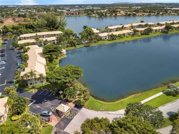 Viewpointe, 5521 Lakeside Dr #205, Margate, Florida 33063, image 1