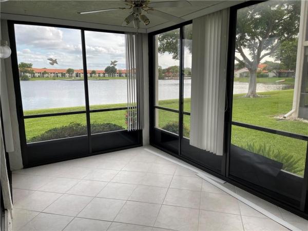 Lincoln Square, 507 Lincoln Ct, Deerfield Beach, Florida 33442, image 2