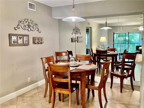 Hidden Woods Of Deer Creek, 123 Deer Creek Blvd #208, Deerfield Beach, Florida 33442, image 2