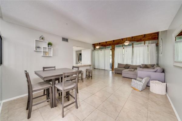 Villas Central, 1531 E Golfview Dr, Pembroke Pines, Florida 33026, image 1