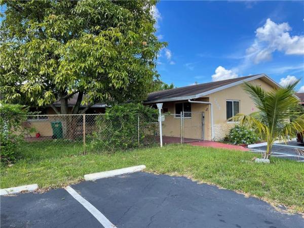 Lauderhill Manor, 5940 NW 19th Ct, Lauderhill, Florida 33313, image 2