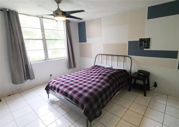 Lagoon Place, 9340 Lagoon Pl #201, Davie, Florida 33324, image 3