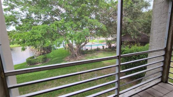 Lagoon Place, 9340 Lagoon Pl #201, Davie, Florida 33324, image 2
