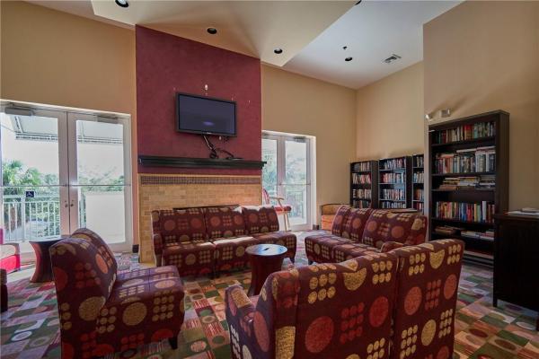 Wilton Station, 2631 NE 14th Ave #403, Wilton Manors, Florida 33334, image 2