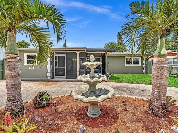 Linwood Gardens, 6457 Meade St, Hollywood, Florida 33024, image 2