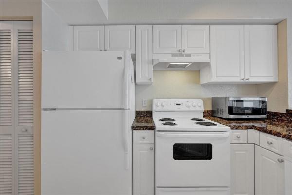 Cypress Pointe At Turtle Run, 6732 W Sample Rd, Coral Springs, Florida 33067, image 1