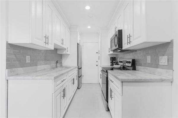 St Francis, 1700 Pierce St #302, Hollywood, Florida 33020, image 1