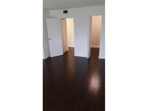 Woodside, 16851 NE 23rd Ave #A116, North Miami Beach, Florida 33160, image 2